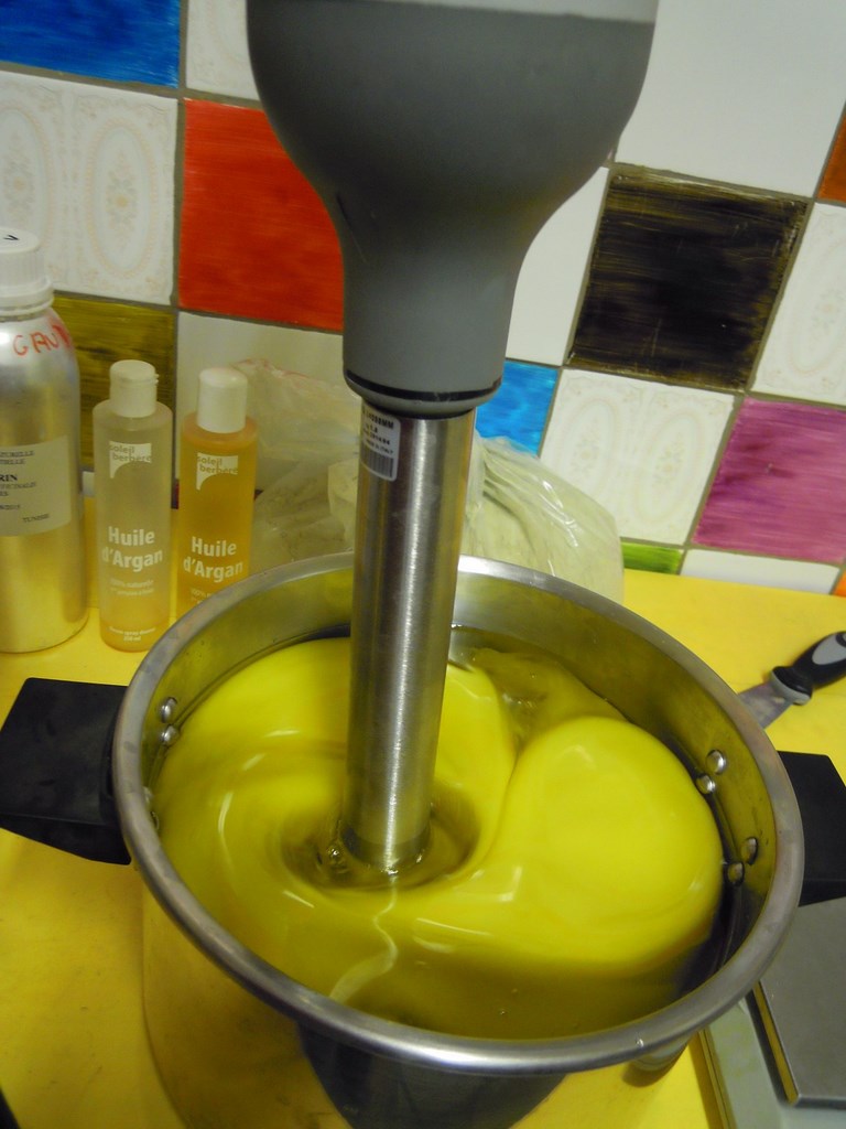 mixage huiles naturelles et soude